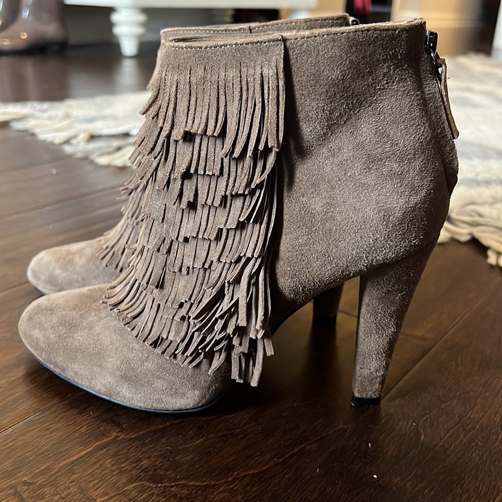 Taupe grey fashion boots